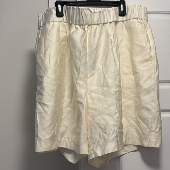 H&M Cream High Waist baggy ShortsSz XL - Picture 3 of 14